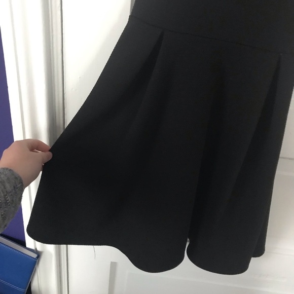 Black mini dress - Picture 2 of 4